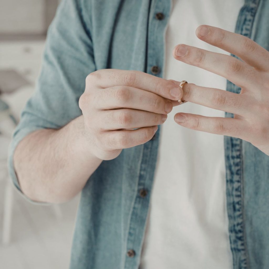 האם כל קשר זוגי זכאי להכרה לצורכי שהייה בישראל